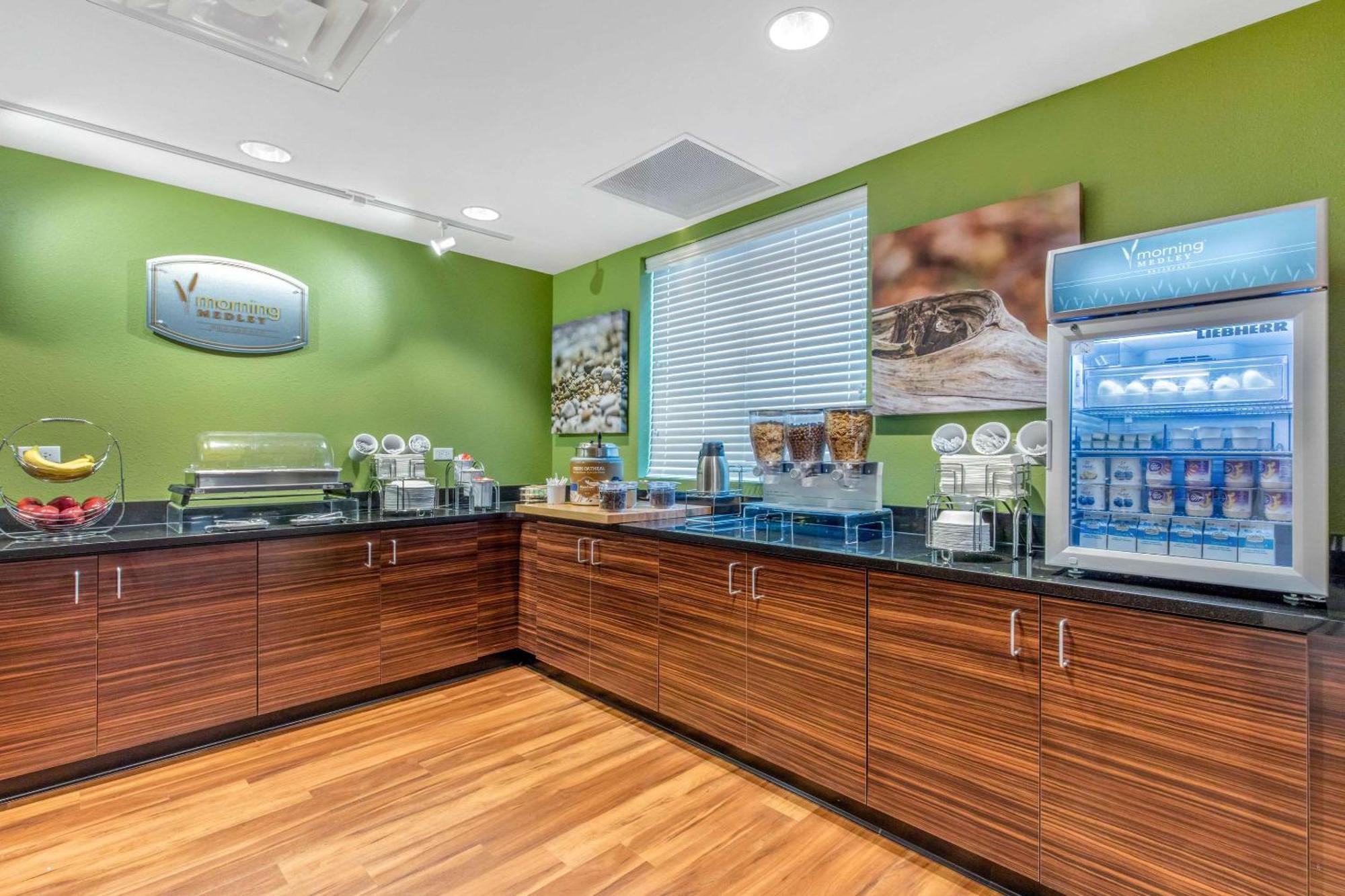 Mainstay Suites St Louis Airport Бриджтон Экстерьер фото