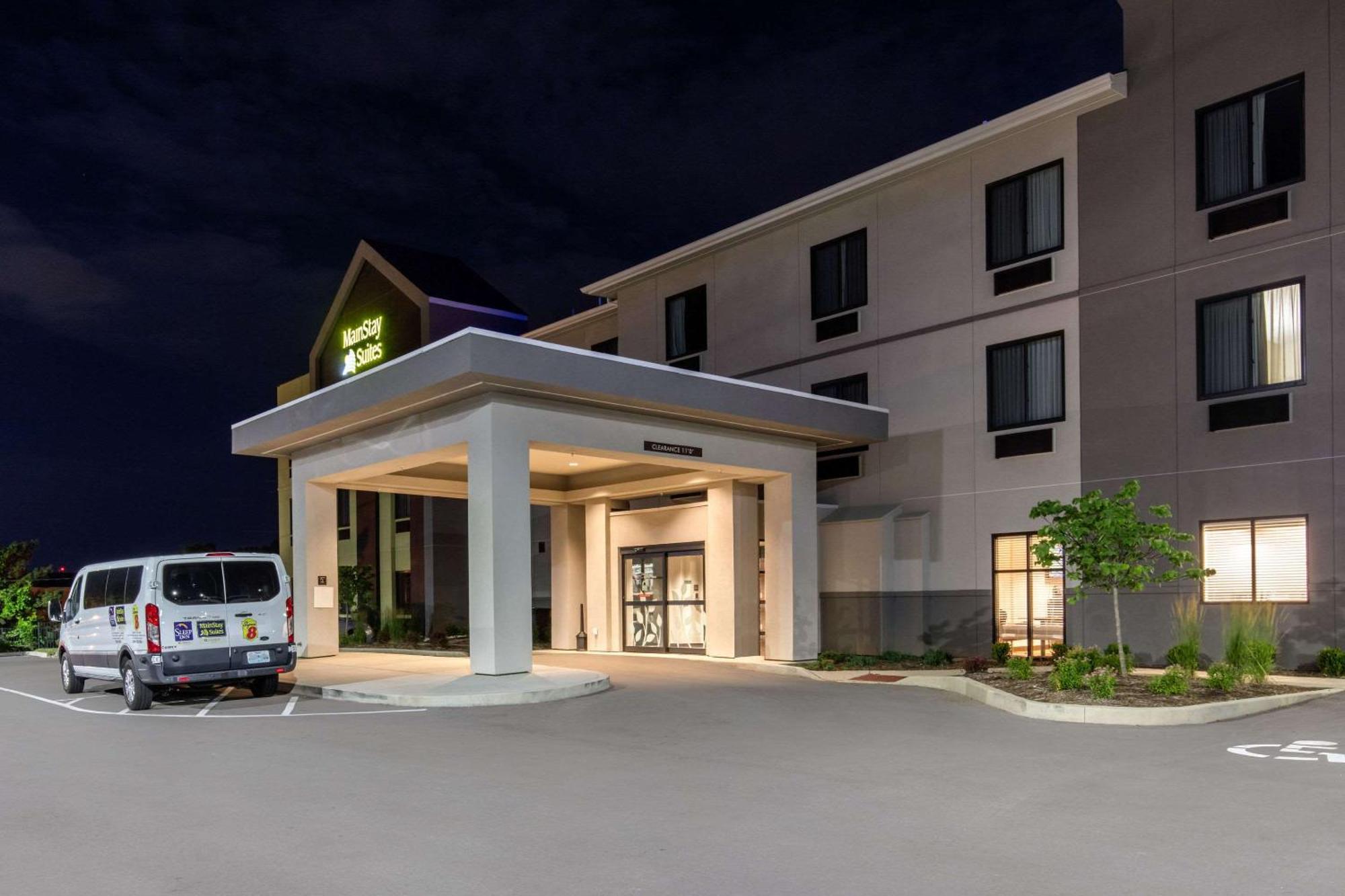 Mainstay Suites St Louis Airport Бриджтон Экстерьер фото